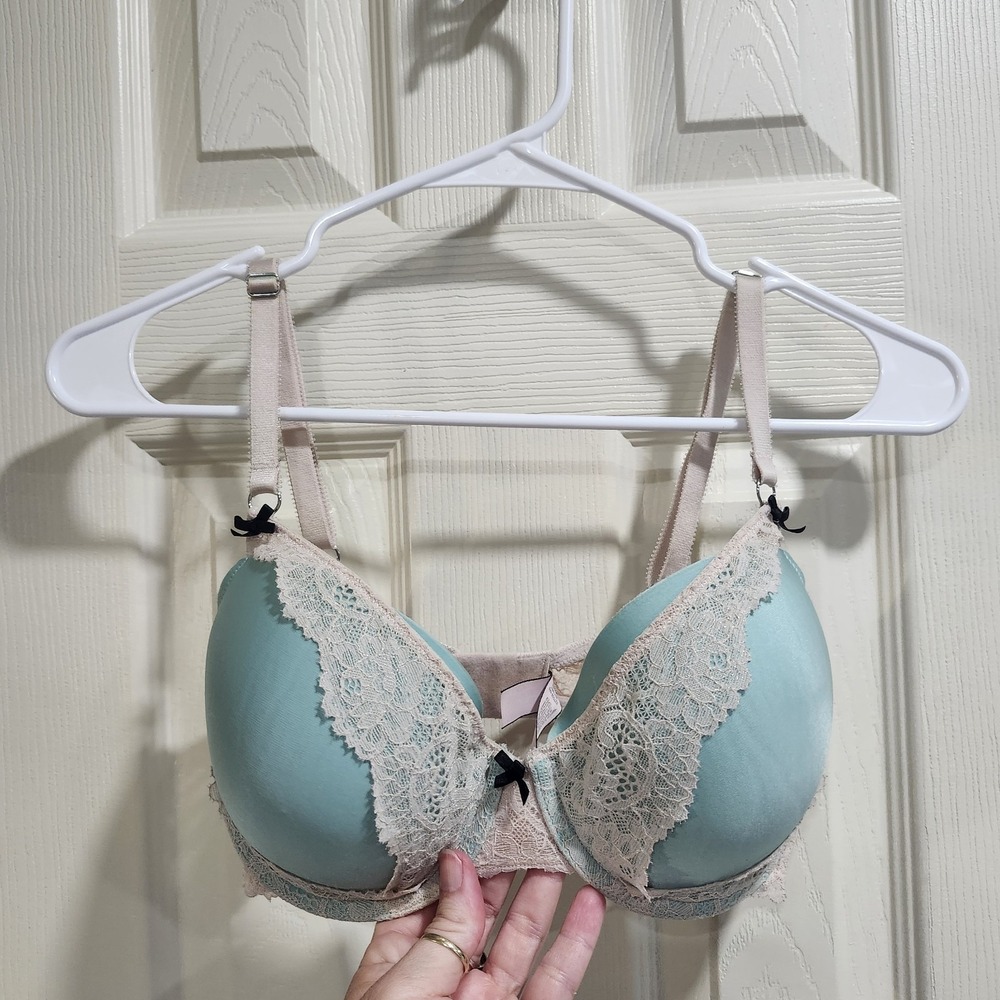Victoria's Secret Dream Angels Lined Demi Pale Green Lace‎ Underwire Bra 34DD